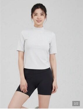 NWT Athleta Signature Rib Elbow Sleeve Tee with Mock Neck Heather Gray Size XS